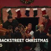 Der musikalische text THE CHRISTMAS SONG von BACKSTREET BOYS ist auch in dem Album vorhanden A very backstreet christmas (2022)