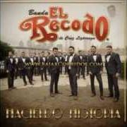 Der musikalische text NI CASO TIENE von BANDA EL RECODO ist auch in dem Album vorhanden Haciendo historia (2013)