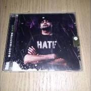 Der musikalische text PASS THE MIC von BASSI MAESTRO ist auch in dem Album vorhanden Hate (2005)