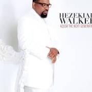 Der musikalische text BREAKTHROUGH von HEZEKIAH WALKER ist auch in dem Album vorhanden Azusa: the next generation (2013)