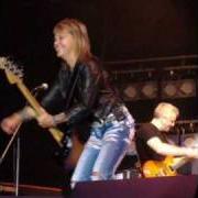 Der musikalische text HEART OF STONE von SUZI QUATRO ist auch in dem Album vorhanden Main attraction (1983)