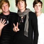 Der musikalische text COUNT 'EM ONE, TWO, THREE von THE MAINE ist auch in dem Album vorhanden Stay up, get down (2007)