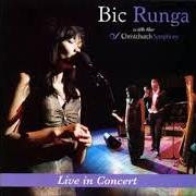 Der musikalische text ONE MORE CUP OF COFFEE von BIC RUNGA ist auch in dem Album vorhanden Live in concert with the christchurch symphony (2004)