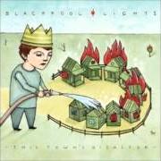 Der musikalische text MAYBE JUST MAYBE von BLACKPOOL LIGHTS ist auch in dem Album vorhanden This town's disaster (2006)