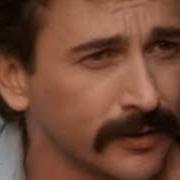 Der musikalische text SHE MADE A MEMORY OUT OF ME von AARON TIPPIN ist auch in dem Album vorhanden You've got to stand for something (1991)