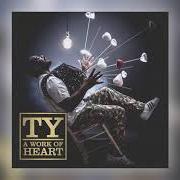 Der musikalische text WORLD OF FLAWS von TY ist auch in dem Album vorhanden A work of heart (2018)