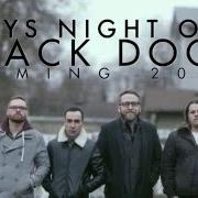 Der musikalische text OF WAVES von BOYS NIGHT OUT ist auch in dem Album vorhanden Black dogs (2016)