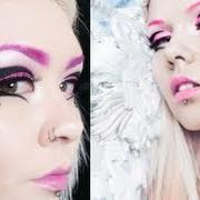 Der musikalische text HERE AND NOW von KERLI ist auch in dem Album vorhanden Utopia (2013)