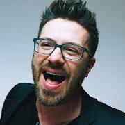 Der musikalische text STRONGER THAN WE THINK von DANNY GOKEY ist auch in dem Album vorhanden Rise (2017)