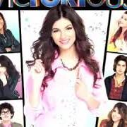 Der musikalische text FASTER THAN BOYZ von VICTORIA JUSTICE ist auch in dem Album vorhanden Victorious 3.0 (2012)