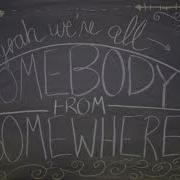 Der musikalische text HOLD ON (WON'T LET GO) von STEVEN TYLER ist auch in dem Album vorhanden We're all somebody from somewhere (2016)