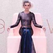 Der musikalische text REGRET von ST. VINCENT ist auch in dem Album vorhanden St. vincent (2014)