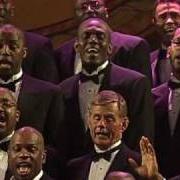 Der musikalische text HIGH & LIFTED UP von BROOKLYN TABERNACLE CHOIR ist auch in dem Album vorhanden High & lifted up (1999)