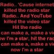 Der musikalische text HARD WHITE (UP IN THE CLUB) (FEAT. LIL JON) von YELAWOLF ist auch in dem Album vorhanden Radioactive (2011)