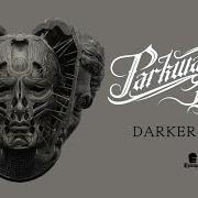 Der musikalische text IMPERIAL HERETIC von PARKWAY DRIVE ist auch in dem Album vorhanden Darker still (2022)