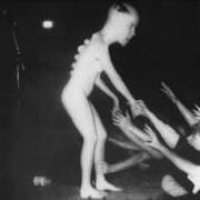 Der musikalische text BAR-B-Q POPE von BUTTHOLE SURFERS ist auch in dem Album vorhanden Live (1984)