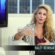 Der musikalische text LET'S RUN AWAY von HALEY REINHART ist auch in dem Album vorhanden Listen up! (2012)