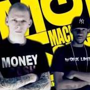 Der musikalische text THE START von MGK ist auch in dem Album vorhanden 100 words and running (2010)