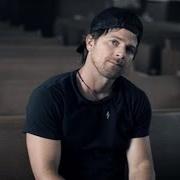 Der musikalische text DIRT ROAD von KIP MOORE ist auch in dem Album vorhanden Dirt road (2014)