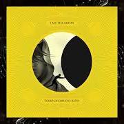 Der musikalische text FALL IN von TEDESCHI TRUCKS BAND ist auch in dem Album vorhanden I am the moon: i. crescent (2022)