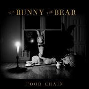 Der musikalische text HIGH TIDES AND SWIMMING CONDITIONS von THE BUNNY THE BEAR ist auch in dem Album vorhanden Food chain (2014)