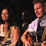 Der musikalische text GOTTA GO BACK von JOEY AND RORY ist auch in dem Album vorhanden Joey+rory inspired (2013)