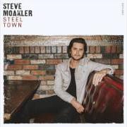 Der musikalische text JUST LONG ENOUGH von STEVE MOAKLER ist auch in dem Album vorhanden Steel town (2017)