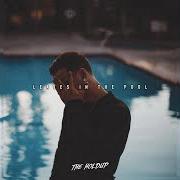 Der musikalische text RIGHT AWAY von THE HOLDUP ist auch in dem Album vorhanden Leaves in the pool (2016)