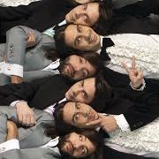 Der musikalische text RUN AWAY von NAIVE NEW BEATERS ist auch in dem Album vorhanden A la folie (2016)