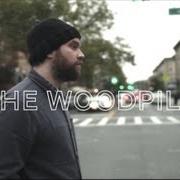 Der musikalische text RADIO SILENCE von FRIGHTENED RABBIT ist auch in dem Album vorhanden The woodpile (2013)