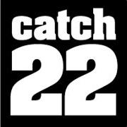 Der musikalische text ALONE IN A CROWD von CATCH 22 ist auch in dem Album vorhanden Alone in a crowd (2000)