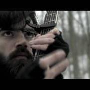 Der musikalische text FOUR SCORE AND SEVEN von TITUS ANDRONICUS ist auch in dem Album vorhanden The monitor (2010)