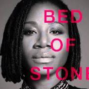 Der musikalische text BED OF STONE von ASA ist auch in dem Album vorhanden Bed of stone (2014)