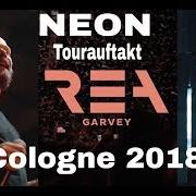 Der musikalische text DIFFERENT WORLD von REA GARVEY ist auch in dem Album vorhanden Neon (2018)