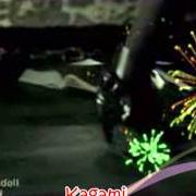 Der musikalische text ENNUI KIBUN von KANON WAKESHIMA ist auch in dem Album vorhanden Shinshoku dolce (2009)