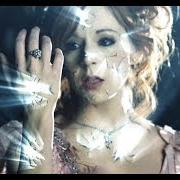 Der musikalische text NIGHT VISION von LINDSEY STIRLING ist auch in dem Album vorhanden Shatter me (2014)