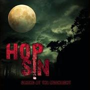 Der musikalische text WHO DO YOU THINK I AM von HOPSIN ist auch in dem Album vorhanden Gazing at the moonlight (2009)