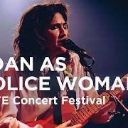 Der musikalische text UNDER CONTROL von JOAN AS POLICE WOMAN ist auch in dem Album vorhanden Cover two (2020)