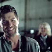 Der musikalische text LIVING LIFE UPSIDE DOWN von JASON CRABB ist auch in dem Album vorhanden Love is stronger (2013)