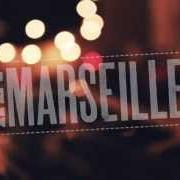 Der musikalische text BUILDING GLARE von HEY MARSEILLES ist auch in dem Album vorhanden Lines we trace (2013)