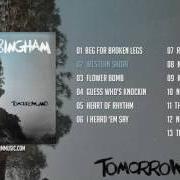 Der musikalische text CHANGE IS von RYAN BINGHAM ist auch in dem Album vorhanden Roadhouse sun (2009)