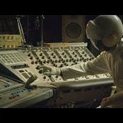 Der musikalische text I AM A CAMERA von CASCADEUR ist auch in dem Album vorhanden Camera (2018)