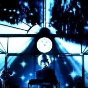 Der musikalische text WALKER (CHORAL VERSION) von CASCADEUR ist auch in dem Album vorhanden Walker [ep] (2010)
