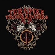 Der musikalische text DOWN HERE von TURNPIKE TROUBADOURS ist auch in dem Album vorhanden The turnpike troubadours (2015)