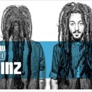 Der musikalische text INNA JAMAICA von MELLOW MOOD ist auch in dem Album vorhanden Twinz (2014)
