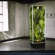 Der musikalische text LIGHTSPEED von TWIN ATLANTIC ist auch in dem Album vorhanden Vivarium (2009)