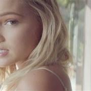 Der musikalische text IN THE DARK von OLIVIA HOLT ist auch in dem Album vorhanden Olivia (2016)