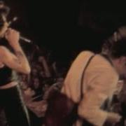 Der musikalische text ROCK 'N' ROLL SINGER von AC/DC ist auch in dem Album vorhanden High voltage (1976)