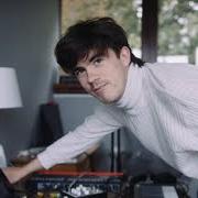 Der musikalische text SAGITTARIUS A* von DECLAN MCKENNA ist auch in dem Album vorhanden Zeros (2020)