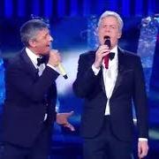 Der musikalische text ENZO AVITABILE E PEPPE SERVILLO CON AVION TRAVEL - IL CORAGGIO DI OGNI GIORNO von SANREMO 2018 ist auch in dem Album vorhanden Duetti (2018)